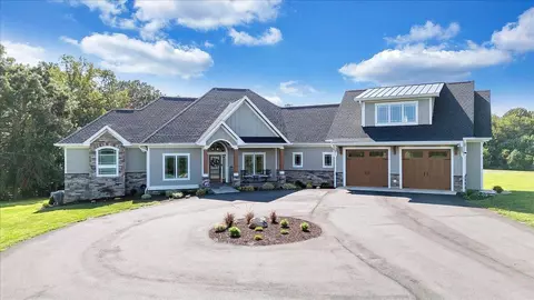 737 Camellia Pl, Moneta, VA 24121