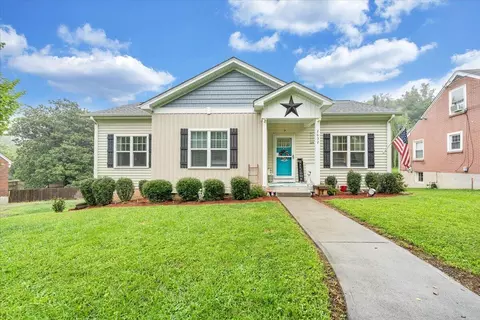 2632 Bandy Rd SE, Roanoke, VA 24014