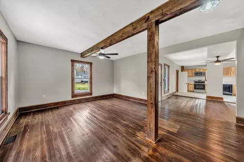 15 Second St, Eagle Rock, VA 24085 photo 4