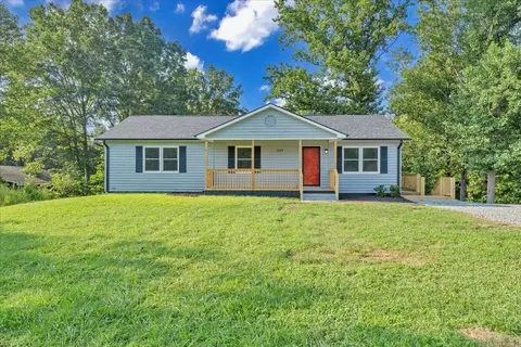 427 Farmington Rd, Hardy, VA 24101