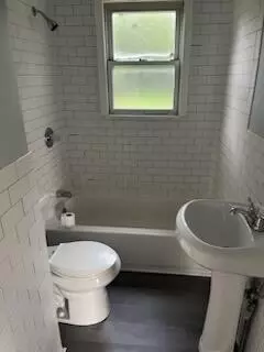 110 Clover Ave NE, Roanoke, VA 24012 photo 3