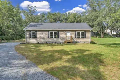 1800 Hardy Rd, Vinton, VA 24179
