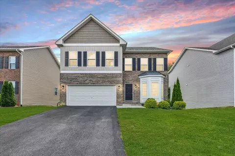 8356 Leighburn Dr, Roanoke, VA 24019