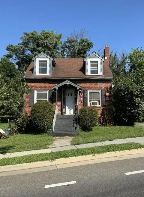 1836 10th St NW, Roanoke, VA 24012
