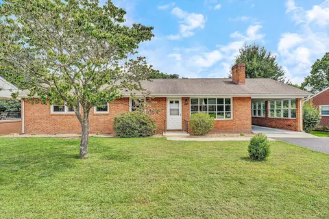 510 Chamberlain Ln, Salem, VA 24153