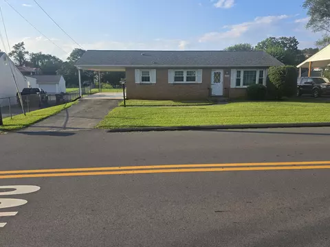1204 Mountain View Rd, Vinton, VA 24179