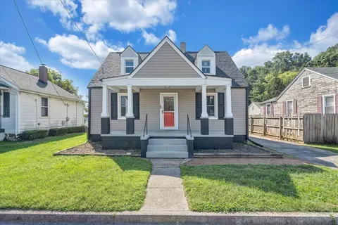 1710 Eddy Ave, Salem, VA 24153