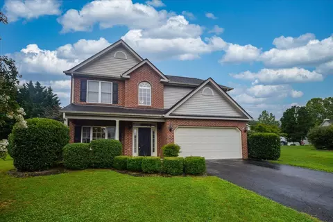 6006 Chagall Dr, Roanoke, VA 24018