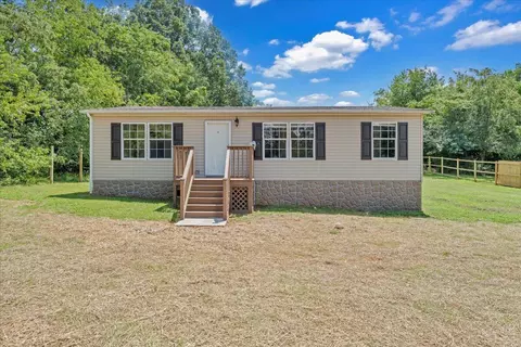 6638 Stewartsville Rd, Moneta, VA 24121