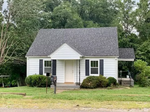 100 Hatcher St, Rocky Mount, VA 24151