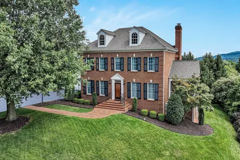 824 Pendleton Dr, Salem, VA 24153