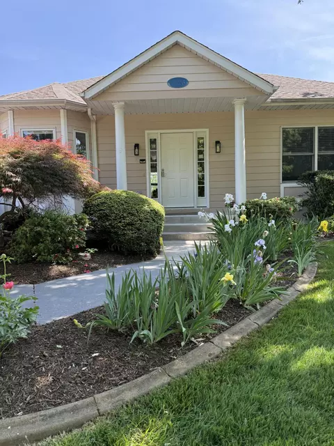 2326 Lake Retreat Rd, Huddleston, VA 24104