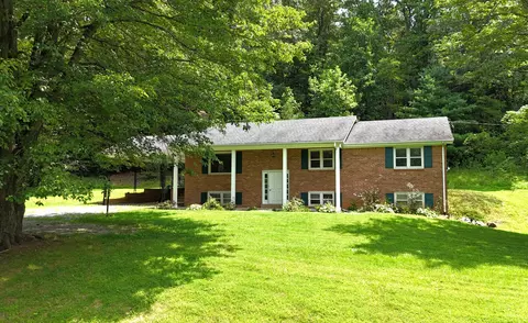 6893 Franklin St, Ferrum, VA 24088
