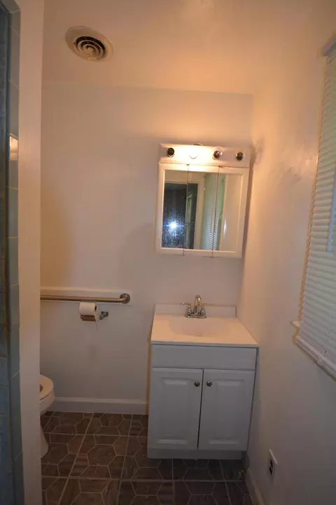 Bath - 6893 Franklin St, Ferrum, VA 24088 photo 2 of 2