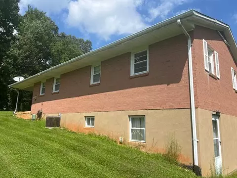 Exterior - 5771 Mountain Valley Rd, Axton, VA 24054 photo 3 of 5