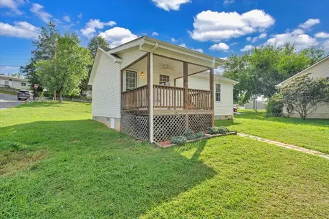 Exterior - 530 E Jackson Ave, Vinton, VA 24179 photo 11 of 12