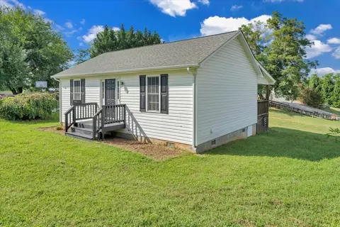 Exterior - 530 E Jackson Ave, Vinton, VA 24179 photo 3 of 12