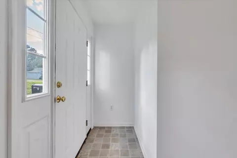 Entry Way - 530 E Jackson Ave, Vinton, VA 24179 photo 1 of 1