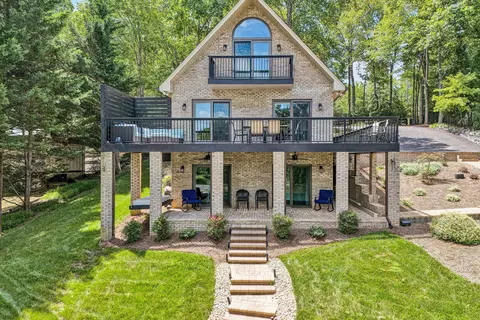 1012 Jefferson Dock Rd, Penhook, VA 24137
