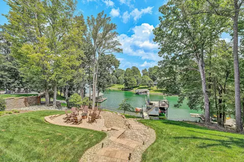 Exterior - 1012 Jefferson Dock Rd, Penhook, VA 24137 photo 2 of 20
