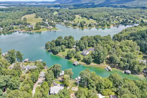 View/Area - 1012 Jefferson Dock Rd, Penhook, VA 24137 photo 7 of 8