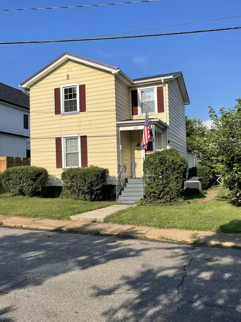 809 Grove St, Bedford, VA 24523
