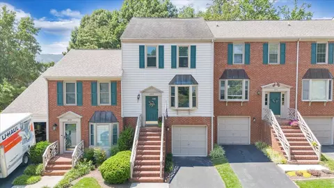 4715 Wembley Pl SW, Roanoke, VA 24018