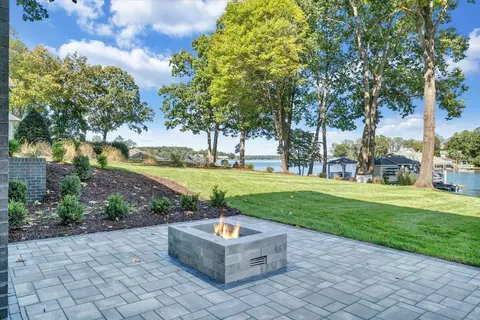 Exterior - 2650 Waters Edge Dr, Penhook, VA 24137 photo 24 of 115