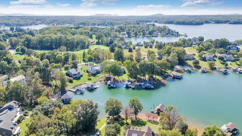 View/Area - 2650 Waters Edge Dr, Penhook, VA 24137 photo 15 of 37