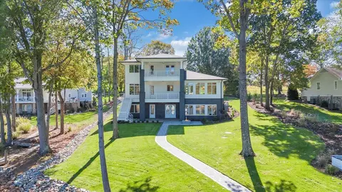 Exterior - 2650 Waters Edge Dr, Penhook, VA 24137 photo 46 of 115