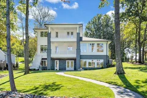 Exterior - 2650 Waters Edge Dr, Penhook, VA 24137 photo 34 of 115