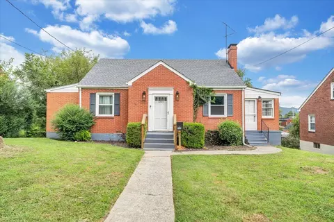 5333 Thornrose Rd, Roanoke, VA 24012