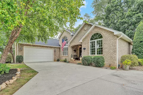 3816 Derby Dr, Roanoke, VA 24012