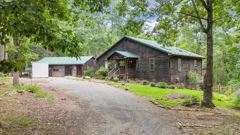 614 Sweetbriar Ln, Boones Mill, VA 24065