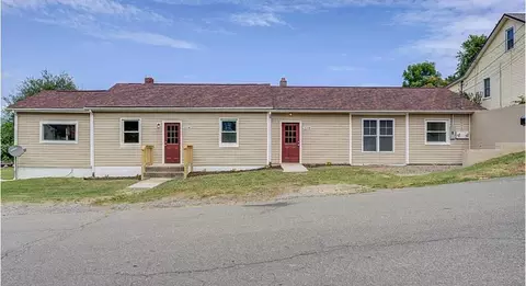 220 9th St, Vinton, VA 24179