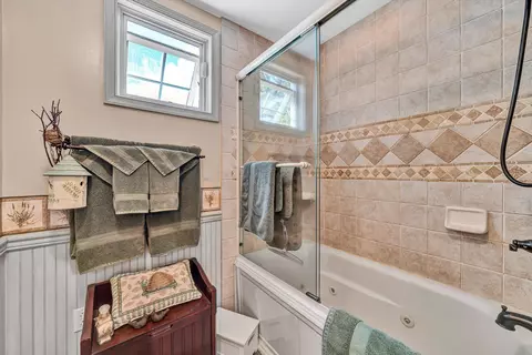 Bath - 1031 Lake Breeze Dr, Goodview, VA 24095 photo 6 of 6