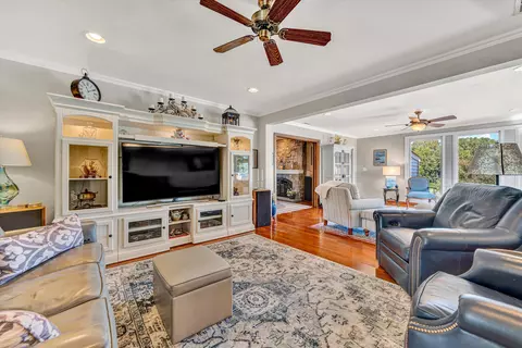 Living - 1031 Lake Breeze Dr, Goodview, VA 24095 photo 4 of 7