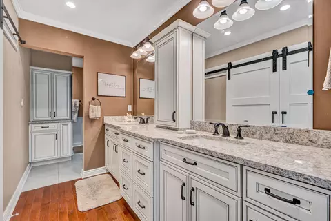 Bath - 1031 Lake Breeze Dr, Goodview, VA 24095 photo 2 of 6