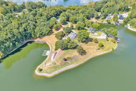 1031 Lake Breeze Dr, Goodview, VA 24095