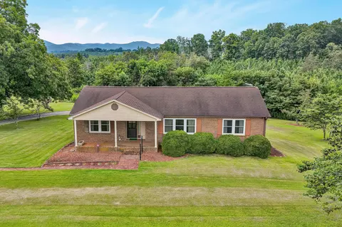 2170 Colonial Tpke, Rocky Mount, VA 24151