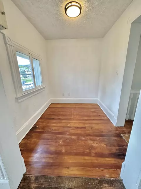 Other - 327 E Hawthorne St, Covington, VA 24426 photo 7 of 8