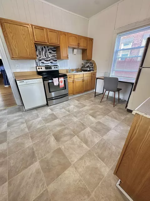 Kitchen - 327 E Hawthorne St, Covington, VA 24426 photo 1 of 5