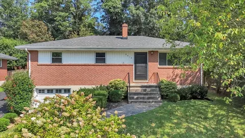 2413 Brambleton Ave SW, Roanoke, VA 24015