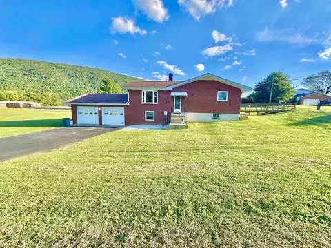 300 Horse Mountain Vw, Covington, VA 24426