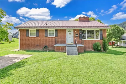 1312 N Alleghany Ave, Covington, VA 24426