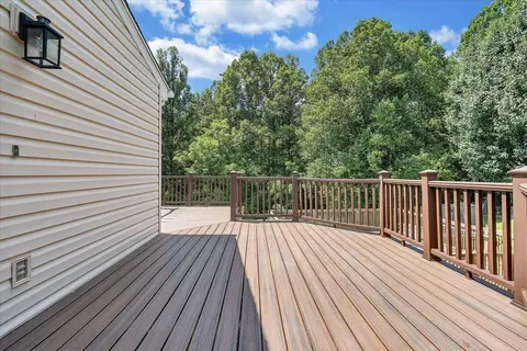 Exterior - 211 Crestbourne Dr, Goodview, VA 24095 photo 20 of 28