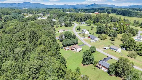 View/Area - 211 Crestbourne Dr, Goodview, VA 24095 photo 5 of 14