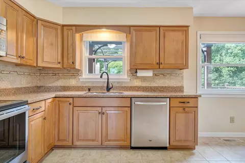 Kitchen - 211 Crestbourne Dr, Goodview, VA 24095 photo 6 of 7