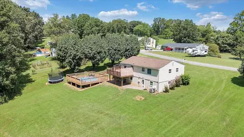 View/Area - 211 Crestbourne Dr, Goodview, VA 24095 photo 7 of 14