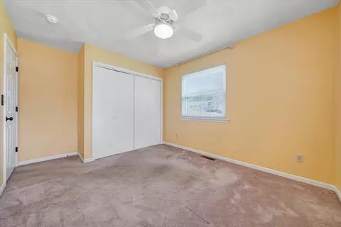 Bedroom - 211 Crestbourne Dr, Goodview, VA 24095 photo 3 of 5